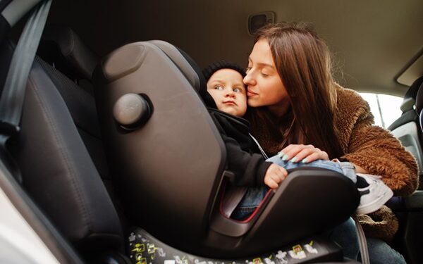 Os riscos que os bebês correm no dia a dia e como protegê-los